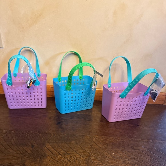 Handbags - Set of 3 Perforated Plastic Tote Easter Baskets in Pink & Blue